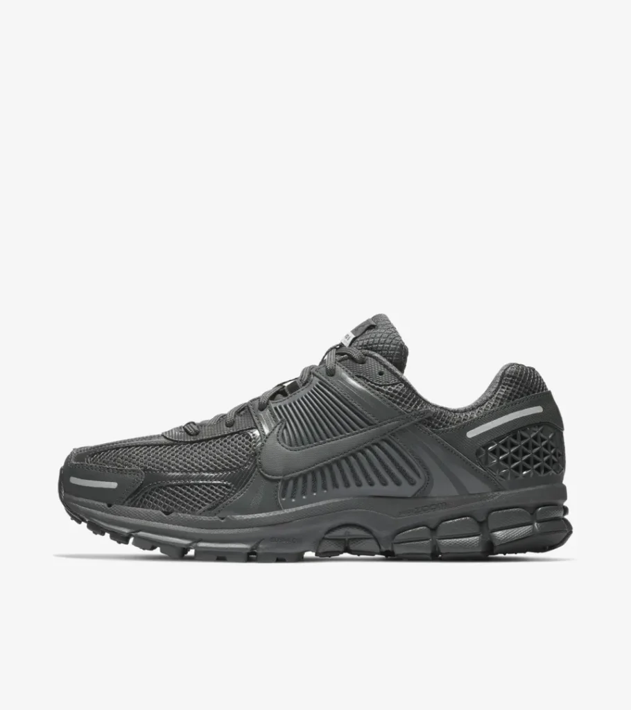 Nike Vomero 5 910x1024